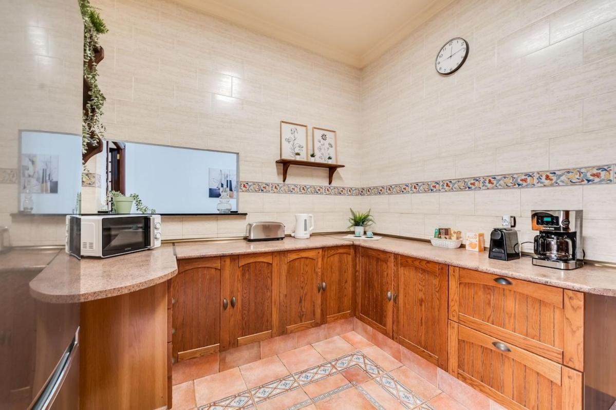 Villa Charming Mari Carmen By Sea
